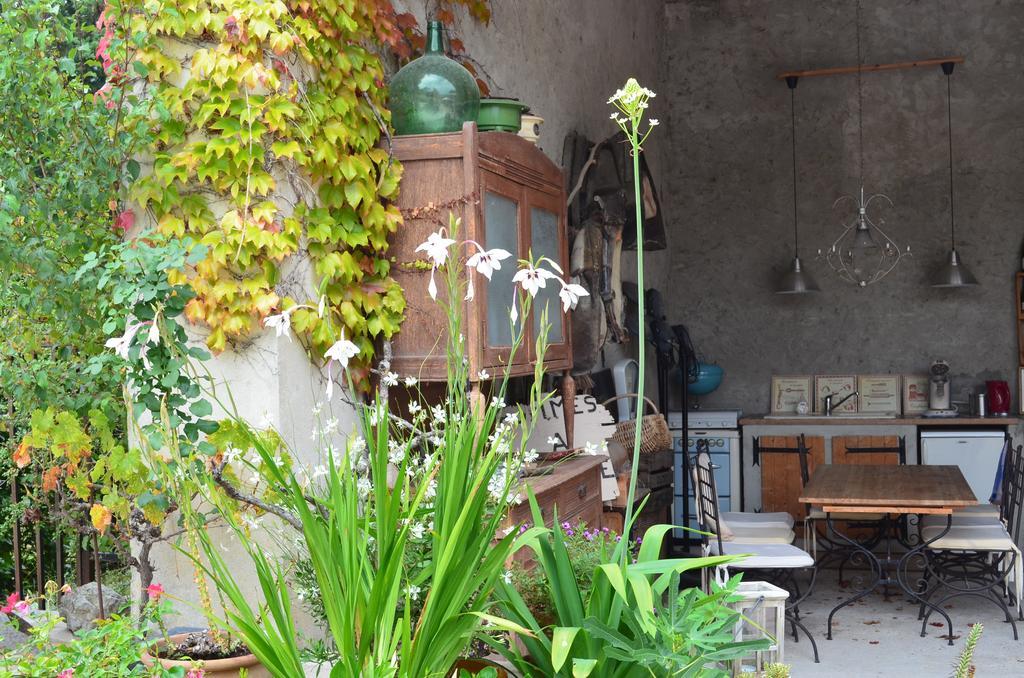 Hameau D'Hotes La Roseraie-Drome Condorcet Ngoại thất bức ảnh